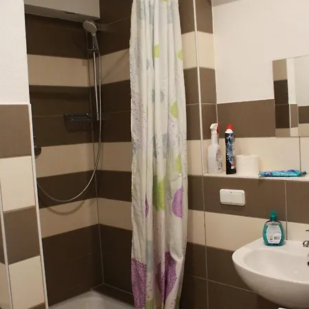 Rana's Zimmervermittlung *